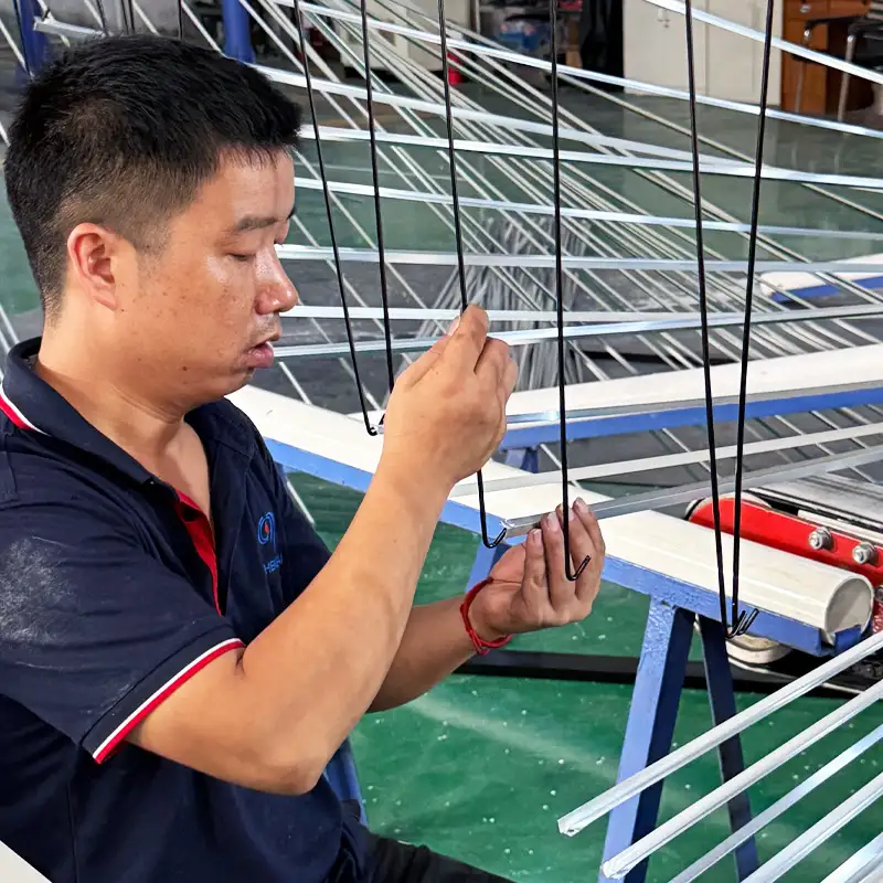 aluminum-powder-coating-line-worker